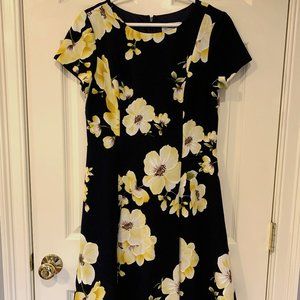 Jessica H short-sleeve dress, size 12, dark navy with yellow flowers, like-new!